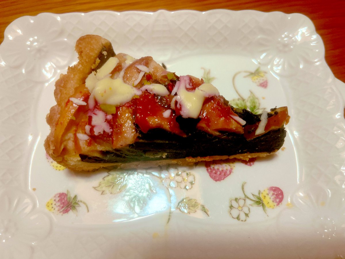 本日とてもとても美味しい手作りアップルケーキ頂きました！
素材の甘さが際立っていて、体に良いスイーツという感じで元気が出ました😊

いつもありがとうございます！