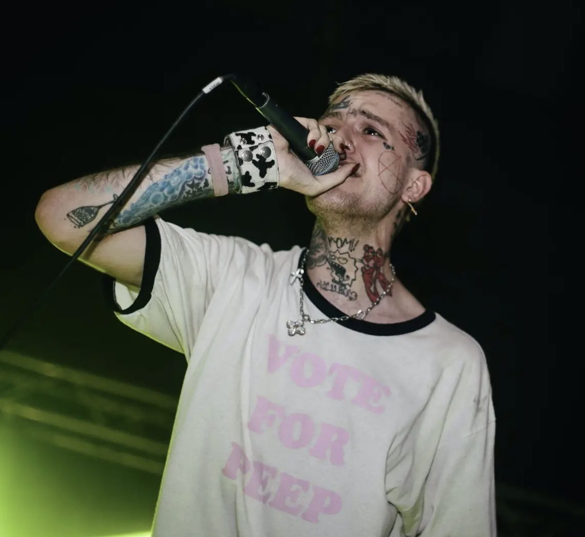 DeadboySzn's tweet photo. Happy birthday Gus 🕊️ https://t.co/qzljczVLWy