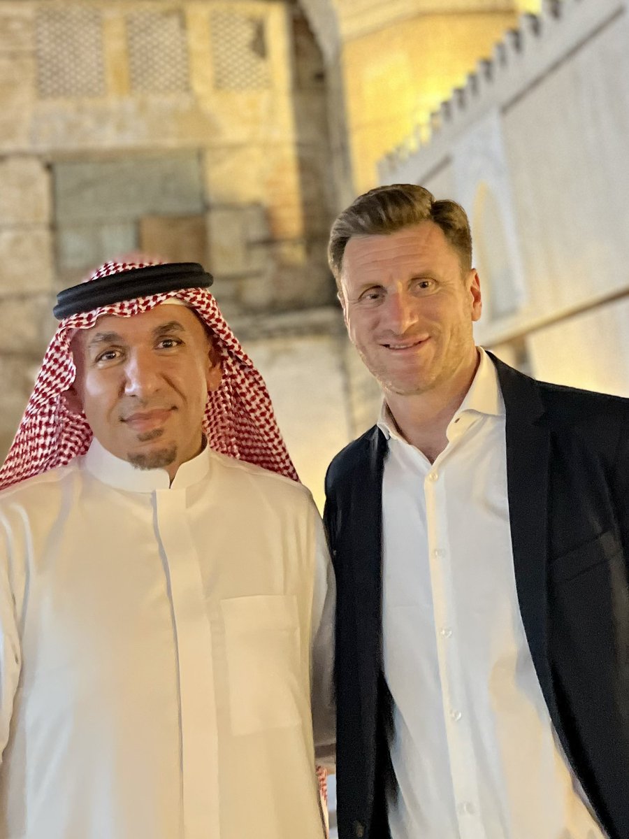 PabloNContreras's tweet photo. Honored of being part of #SUD2 🇸🇦🙏
Thank you @wissamabokhalid @DrMajedAlharthi and all the saudi team for your hospitality ❤️
@sbinhamrii @naeembhojani7 @leye_ajayi @thomastailly @thomaschi8 @migokce @kmoretry @DrJohnDenstedt @drjanakddesai glad to meet you guys !!! https://t.co/JNZTCk9Ha9