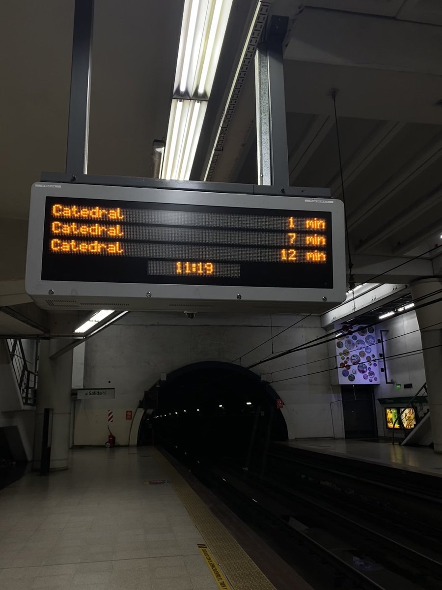 Te extrañe tanto cartel con los próximos subtes