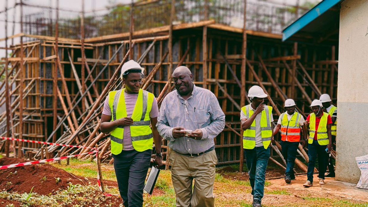 #MWEworks: <a href="/min_waterUg/">MINISTRY OF WATER AND ENVIRONMENT 🇺🇬</a> through Urban Water Supply and Sewerage Services Department held the 12th site meeting for the construction of Kaliro-Namungalwe Water Supply and Sanitation System.