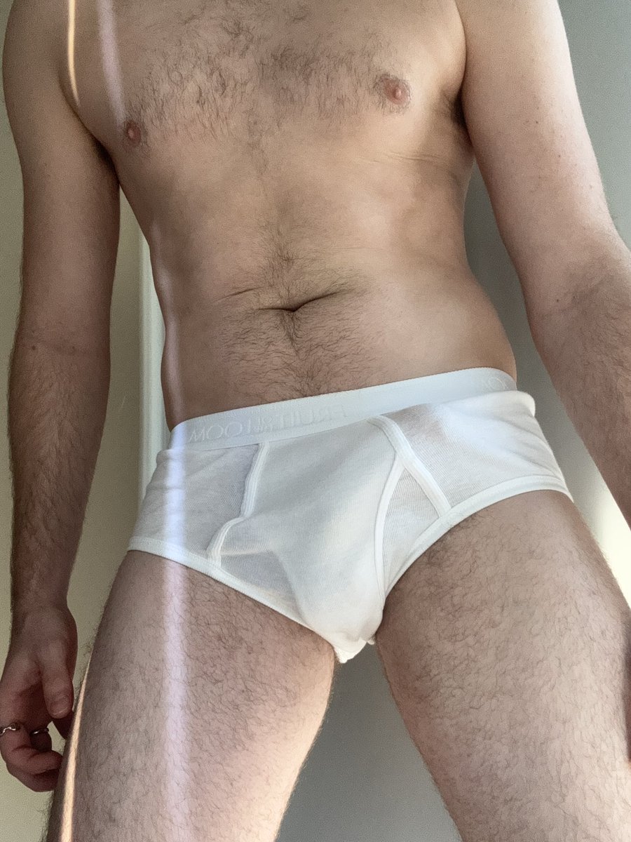 brfsboy's tweet photo. Nothing beats the feeling of your hard cock being cradled in a pair of white cotton briefs. #bulge #whitebriefs https://t.co/SeV1owurIU