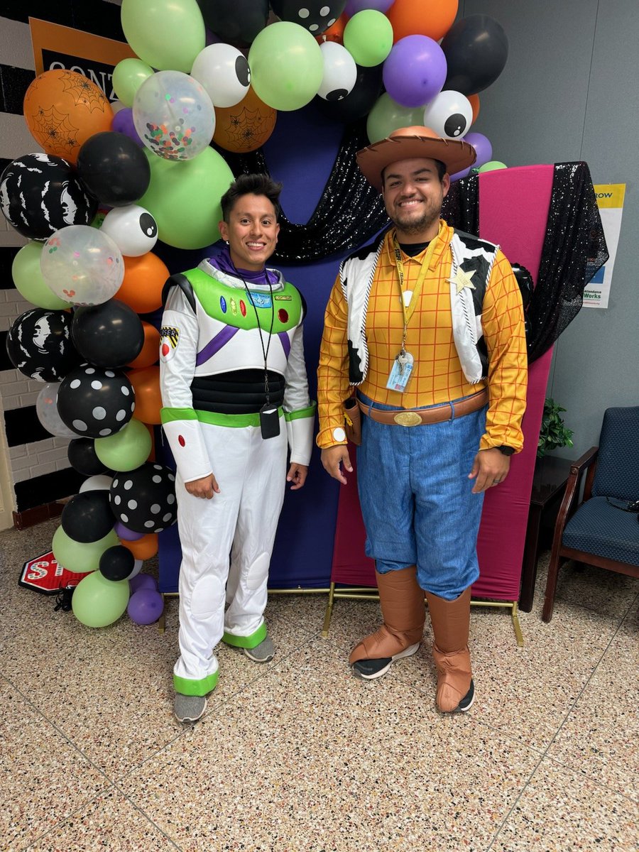 CoachRamosPE's tweet photo. Celebrating Halloween at Gonzales with our spooky maze in PE! 🎃👻
@CoachDivaDay @ECISDAthletics @coach_medrano @ecisdhpe https://t.co/ZYIVWoxxsy