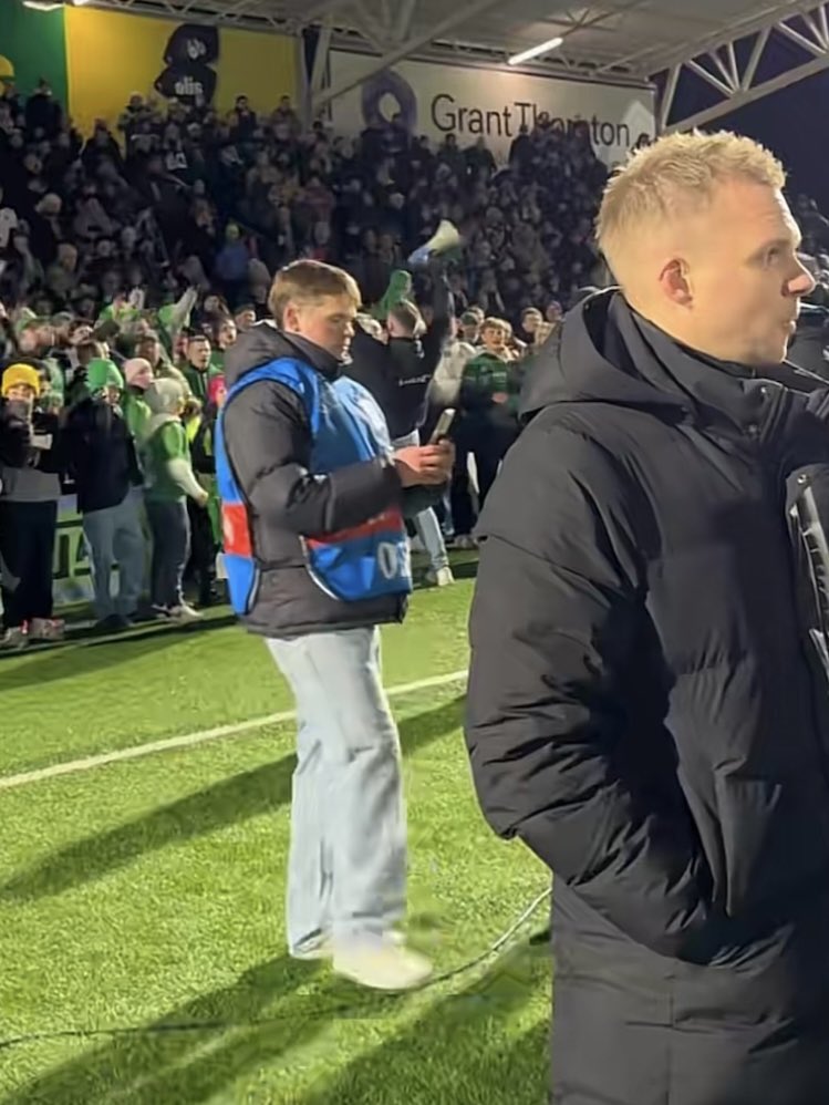 Aron Elí Kristjánsson tweet media