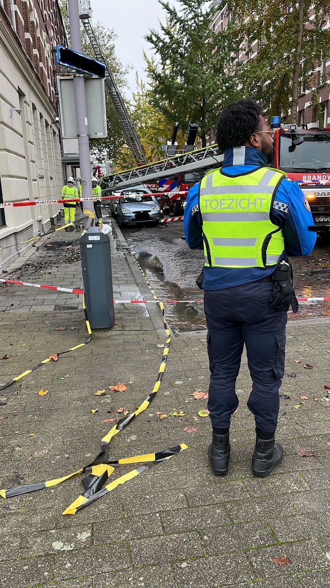 Grote brand op het Noordereiland, hulpdiensten ter plaatse