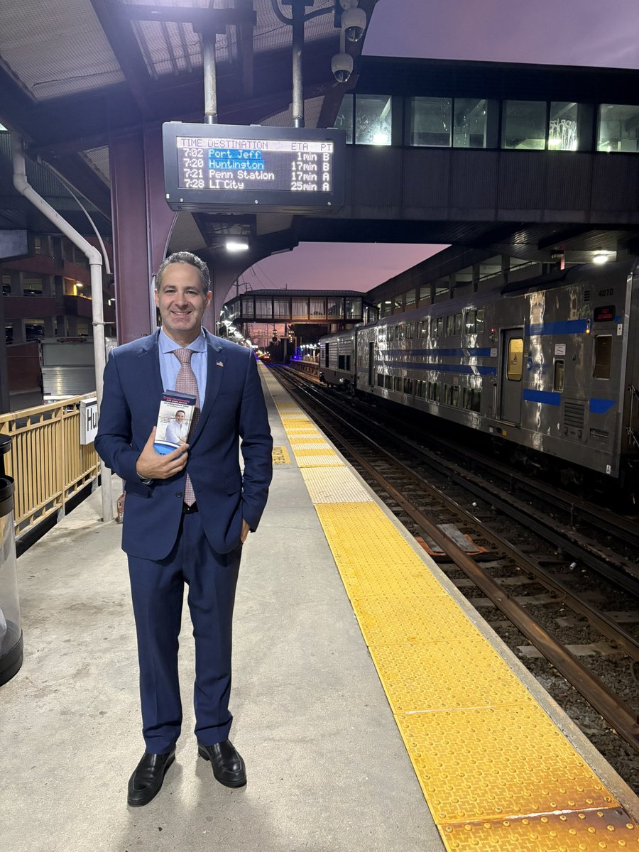 Good morning from LIRR Huntington Station! 4 days to go, let’s get out the vote!