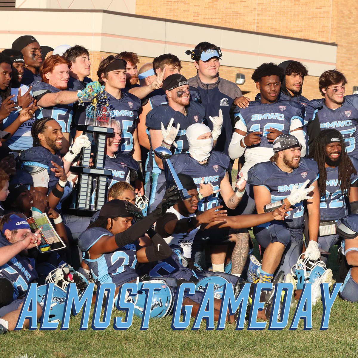 You know the drill. 

Tomorrow, 2pm @ Jay Barrett Field

#SaddleUp
#ComeToTheWoods