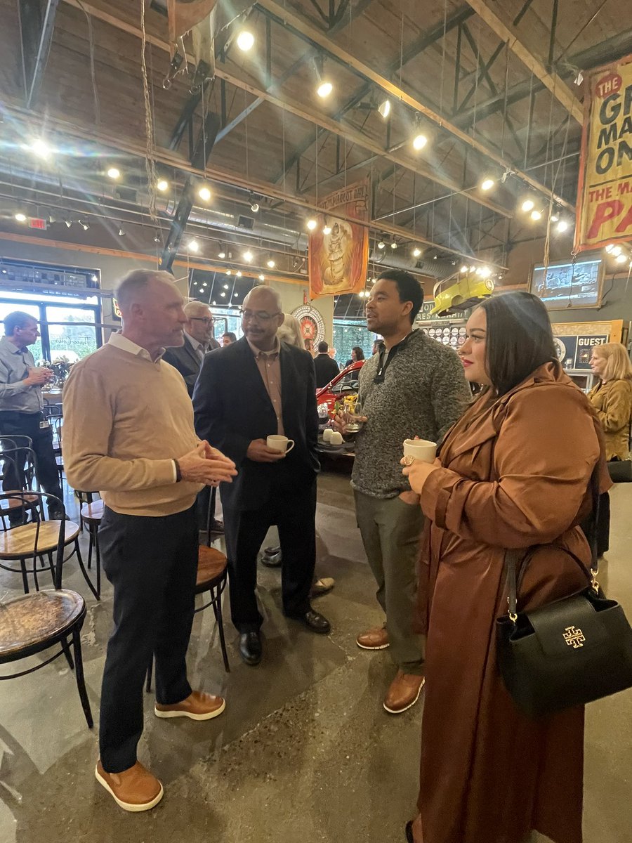 OakGovEO's tweet photo. That concludes our event for @AdvantageOak’s Local Gems sweepstakes in #OaklandCounty. Stay tuned for the news release to get details and to learn how to enter to win! #LocalGemOC 💎 https://t.co/NsldcCKPfz