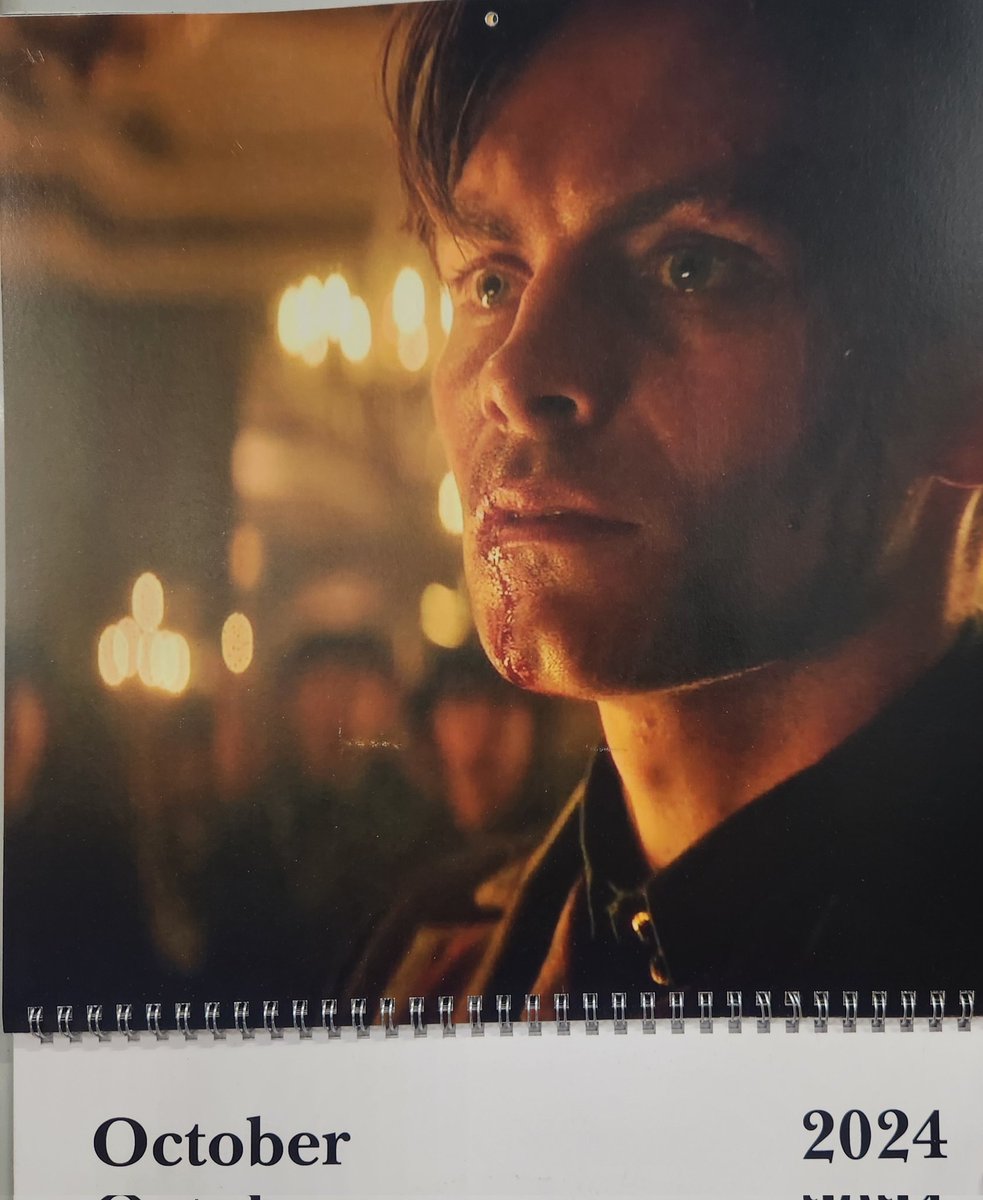 I was reminded that i forgot to do October, so this is what i had all month. It was a very busy month. 

#SaveShadowAndBone 
#SixOfCrowsSpinoff 
#Dirtyhands