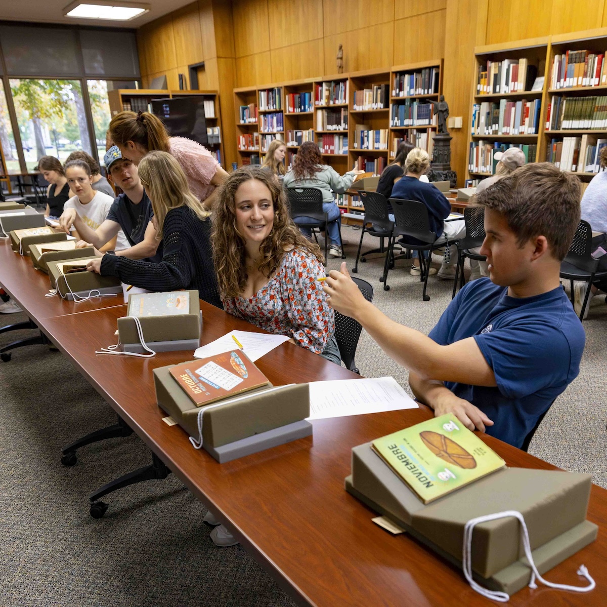In honor of Day of the Dead today, we’re featuring a 1960s Mexican cookbook containing 365 recipes and pan de muerto on its cover. The book and other items printed in Spanish and held in Rare Books and Special Collections were used earlier this week for a visiting class.