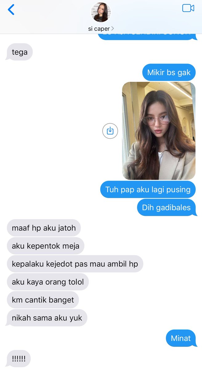 isinya cuma percakapan enggak jelas dari berondong dan kakak tingkatnya, an daerin/candyz fewtweets au.