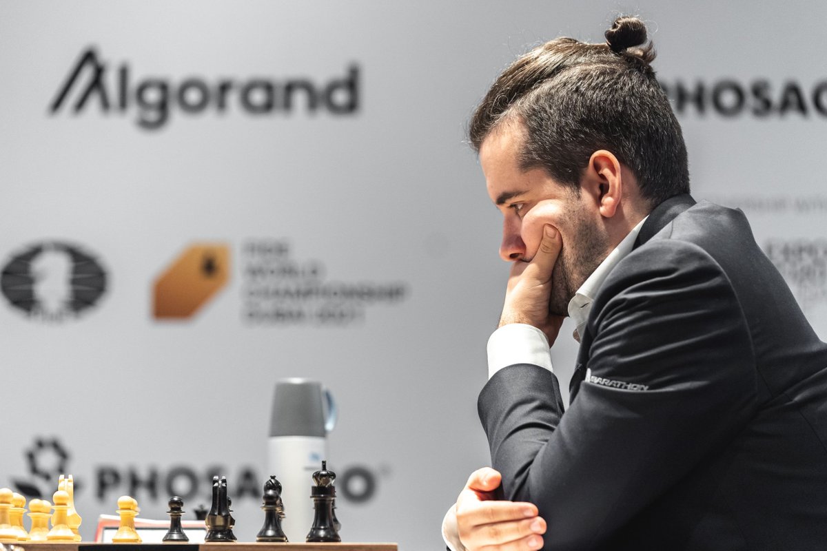 AlgoFoundation's tweet image. Algorand’s partnership with @theworldchess drives 200,000 transactions per day and has driven over 211 million transactions since June 2020 📈
But what is the partnership with World Chess all about, and how will it lead to mass adoption? ♟️