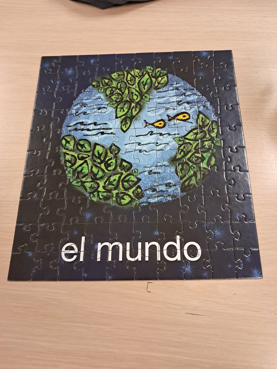 usmcgomez's tweet image. Fun Friday! Our students in @AlvinHSJackets ESL received Lotería puzzles from their teacher, Mr. @RayAndrus. I got "el luchador"