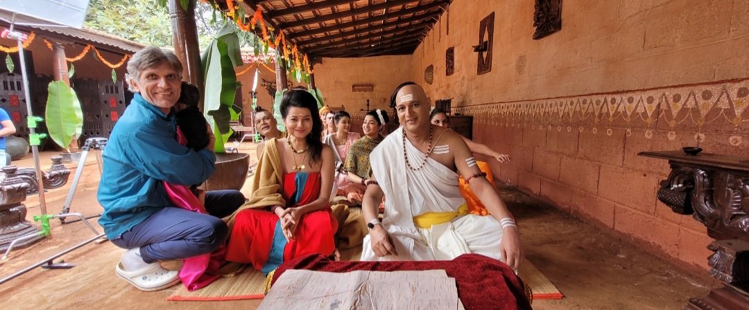 SANDEEPmohan_'s tweet image. youtu.be/Wl_HHFa7rYc?si…

सनातन परंपरा के धर्म ध्वजा वाहक #आदिशंकराचार्य पर बनी #webseriesnews #AADISHANKRACHARYA now streaming on artofliving.app.मैंने इसमें #shankracharya के पिता #acharyashivguru की भूमिका निभाई है। ज़रुर देखें! शुभ दीपावली 🙏🏽🎊🥳