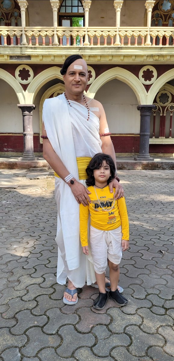 SANDEEPmohan_'s tweet image. youtu.be/Wl_HHFa7rYc?si…

सनातन परंपरा के धर्म ध्वजा वाहक #आदिशंकराचार्य पर बनी #webseriesnews #AADISHANKRACHARYA now streaming on artofliving.app.मैंने इसमें #shankracharya के पिता #acharyashivguru की भूमिका निभाई है। ज़रुर देखें! शुभ दीपावली 🙏🏽🎊🥳