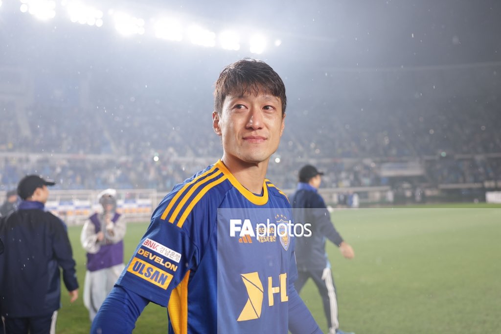 아 이청용 울었대 나 진짜로 붕괴됨 
너무 사랑해 너무너무 사랑해 고마워