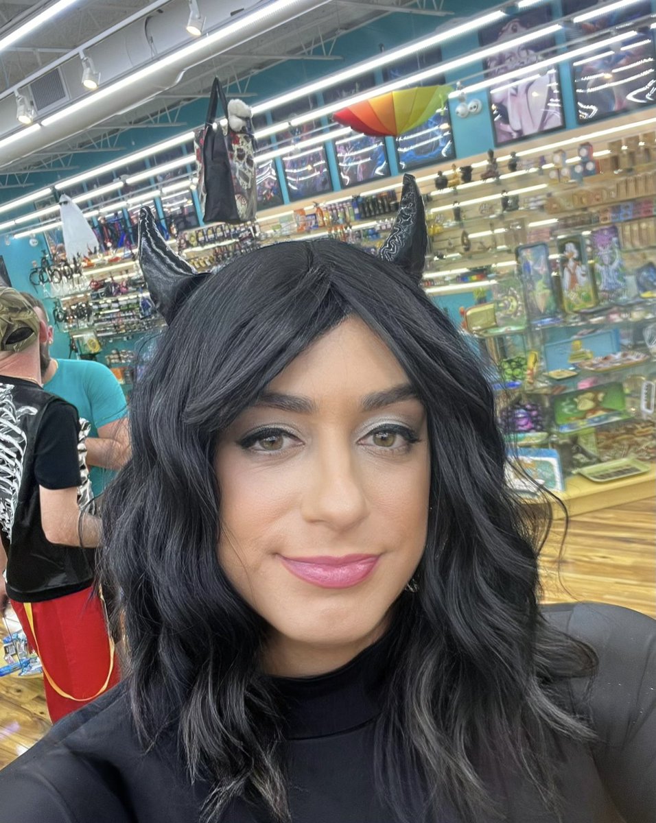 DanielleFemmy's tweet photo. Went out with my girlfriend last night. So much fun! 🥰👻🎃❤️
#crossdressing #crossdresser #xdresser #xdressing #femboi #femboy https://t.co/LMeU13ro15