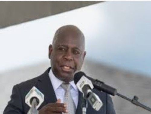 Bahamas PM Phillip Davis is calling for new partnerships for the future of aviation in Latin America and the Caribbean saying "we have the opportunity to make a real difference in how our region meets the demands of a complex, interconnected world”
buff.ly/40sua4Y