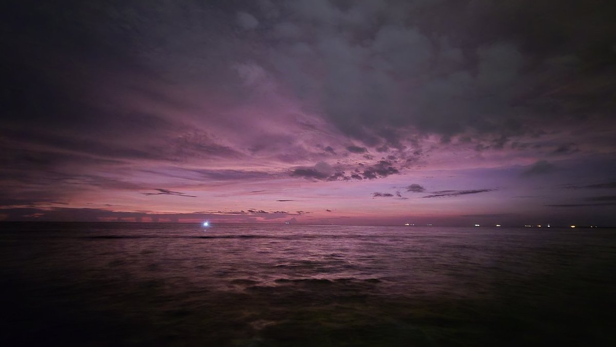 nazly's tweet photo. This evening 😍⛅

📍 Bambalapitiya, Colombo. #lka 🇱🇰 https://t.co/Tr17MnlCtD