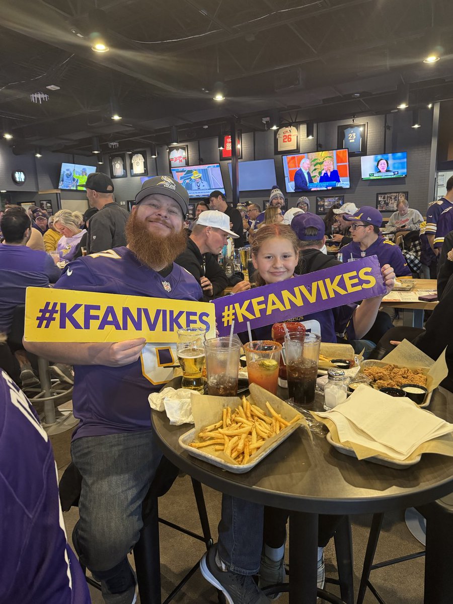 mickey40hands's tweet photo. Enjoying the Friday Football Feast!! #kfanvikes ⁦@KFAN1003⁩ ⁦@BWWings⁩ https://t.co/m1ZQhJSzCm