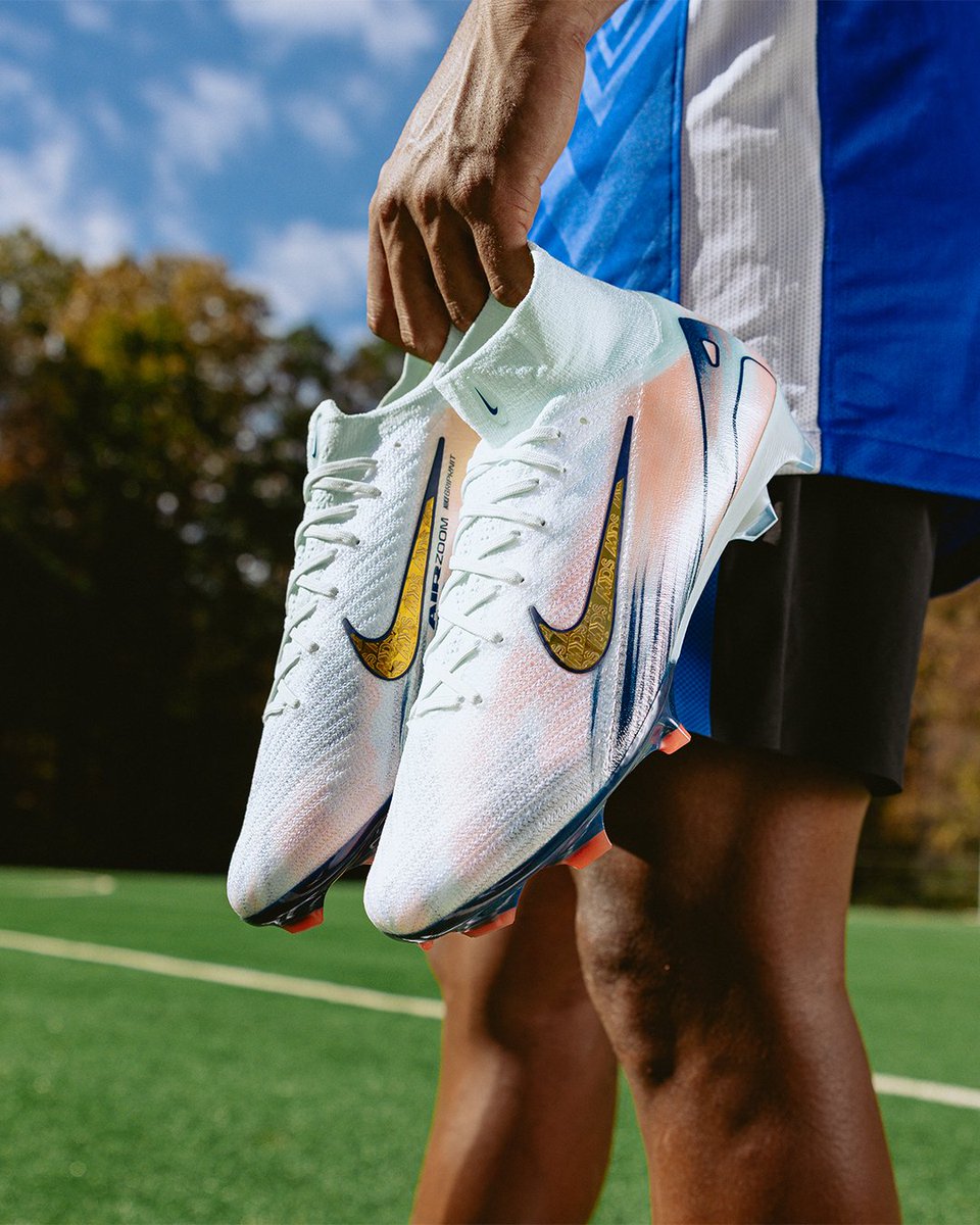 Quick, clean, and built for pure speed. Meet the new Nike