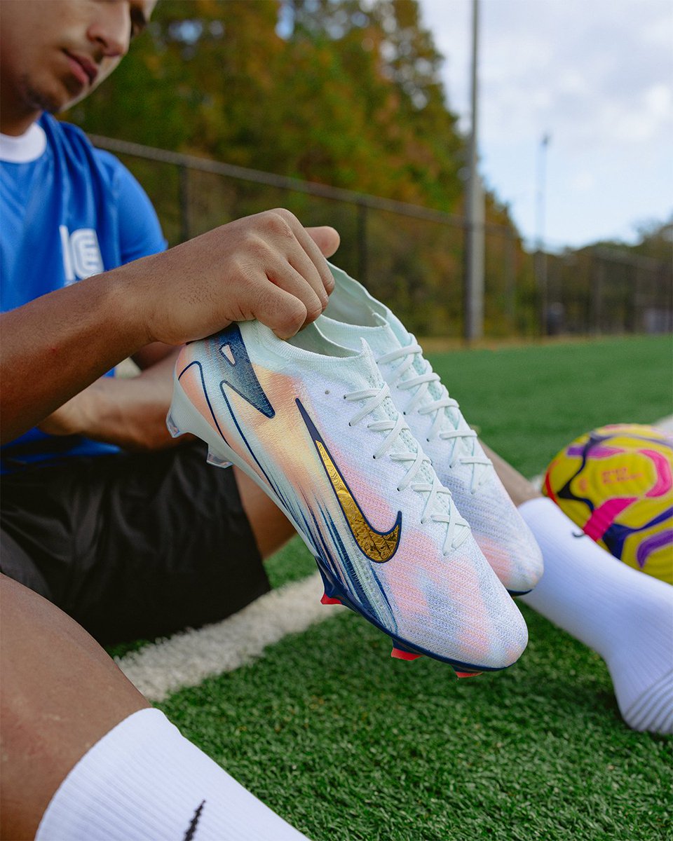 Quick, clean, and built for pure speed. Meet the new Nike