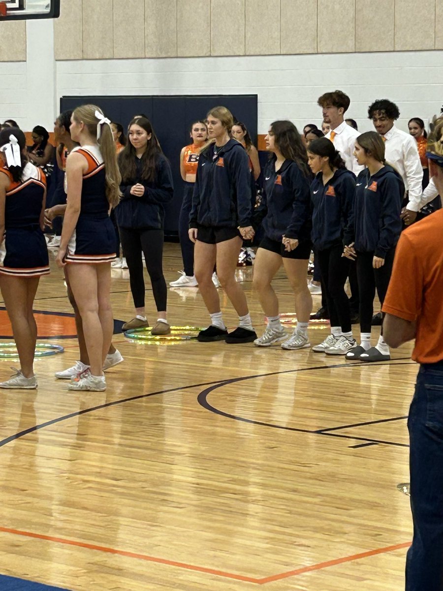 BrandeisGirlsHoops (@bhsorangeball) on Twitter photo GAME DAY!!!! Had a great time being recognized this morning at the pep rally! Come out and support us tonight at Paul Taylor vs Warren! 5:30 🧡💙🏀 <a href="/Coach_KLewis/">Kemmie Lewis</a> <a href="/BroncosBrandeis/">Brandeis Broncos Athletic Booster Club</a> <a href="/NISDBrandeis/">Brandeis High School</a> <a href="/danaperry73/">Dana Gilbert-Perry</a> GAME DAY!!!! Had a great time being recognized this morning at the pep rally! Come out and support us tonight at Paul Taylor vs Warren! 5:30 🧡💙🏀 <a href="/Coach_KLewis/">Kemmie Lewis</a> <a href="/BroncosBrandeis/">Brandeis Broncos Athletic Booster Club</a> <a href="/NISDBrandeis/">Brandeis High School</a> <a href="/danaperry73/">Dana Gilbert-Perry</a>
