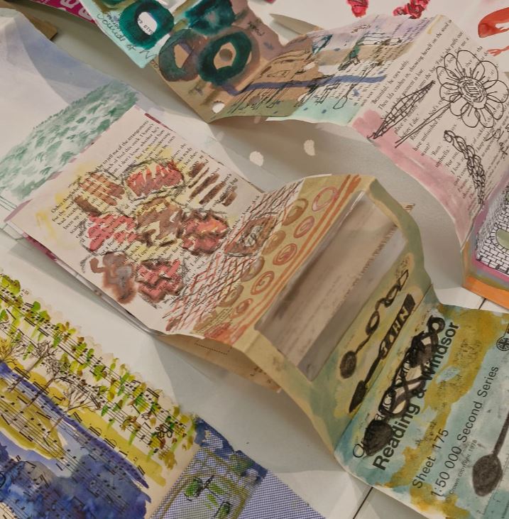 The Mindful Sketchwalking course in St Fagans drew to a close last week but we hope the sessions will have a lasting impact on our learners! 🌟🙌