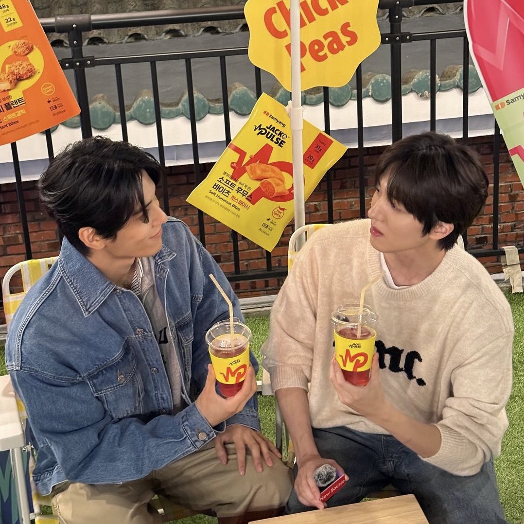 babedochi's tweet photo. 뭐..? https://t.co/Xq7XpjVdgY