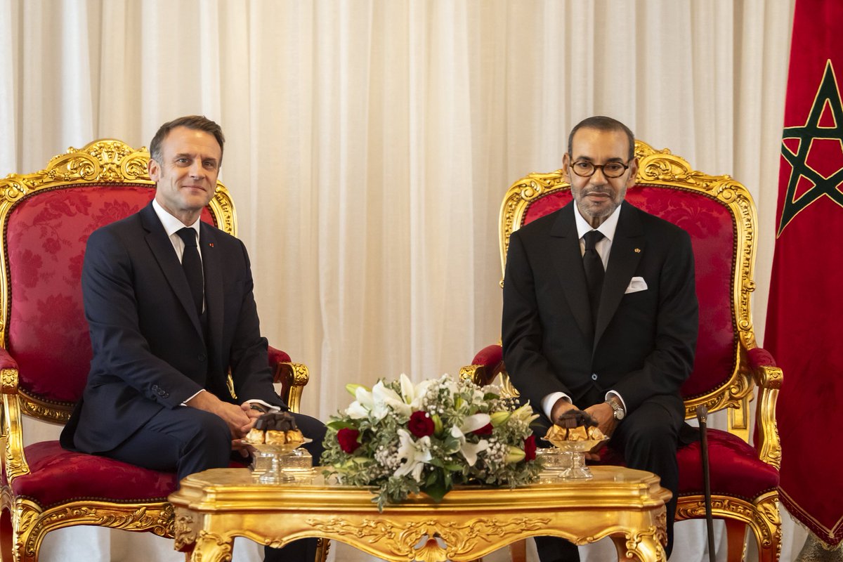 AmbaFranceMaroc's tweet photo. Visite d'Etat au 🇲🇦 du Président de la République @EmmanuelMacron, 28-30/10/2024
Un accueil exceptionnel par SM le Roi Mohammed VI. Un partenariat d'exception, ancré dans des liens humains d'une densité sans égale, renforcé par une déclaration conjointe des deux Chefs d'Etat.
1/3 https://t.co/otcnZA9aHp