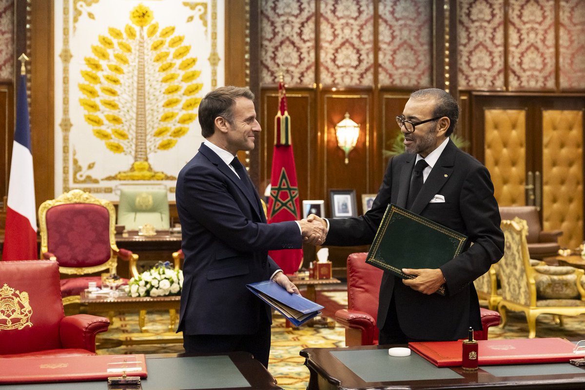 La France au Maroc 🇫🇷🇪🇺 (@ambafrancemaroc) on Twitter photo Visite d'Etat au 🇲🇦 du Président de la République <a href="/EmmanuelMacron/">Emmanuel Macron</a>, 28-30/10/2024
Un accueil exceptionnel par SM le Roi Mohammed VI. Un partenariat d'exception, ancré dans des liens humains d'une densité sans égale, renforcé par une déclaration conjointe des deux Chefs d'Etat.
1/3 Visite d'Etat au 🇲🇦 du Président de la République <a href="/EmmanuelMacron/">Emmanuel Macron</a>, 28-30/10/2024
Un accueil exceptionnel par SM le Roi Mohammed VI. Un partenariat d'exception, ancré dans des liens humains d'une densité sans égale, renforcé par une déclaration conjointe des deux Chefs d'Etat.
1/3