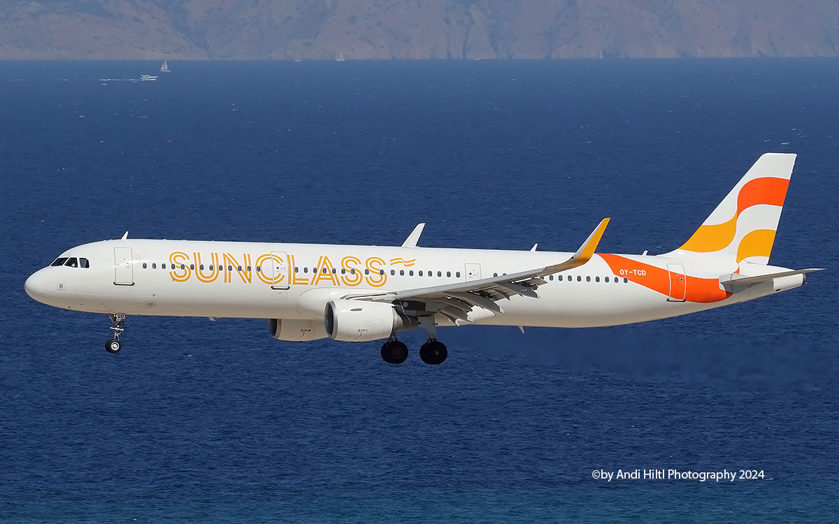 DC10lover's tweet photo. Sunclass Airlines Airbus A321-211 OY-TCD / RHO 29. September 2024
@sunclassairline @Airbus @Rhodos_Airport #avgeek #avgeeks #aviation #aviationlovers #plane #planes #planespotting #planespotter #spotter #spotting #aircraft #airbus #rho #aviationphotography #a321 #Sunclass https://t.co/XHiWjwObYo