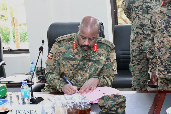 mukigawamuhoozi's tweet photo. God bless Our 🇺🇬 CDF GEN  @mkainerugaba ,
Ensuring our security and safet 27/4  as other sons of other presidents are enjoying the luxury ours is a real patriot,

He lives for his country Uganda🙏
#LongLiveMK
VIVA @MODVA_UPDF https://t.co/ml9E2JeHvI