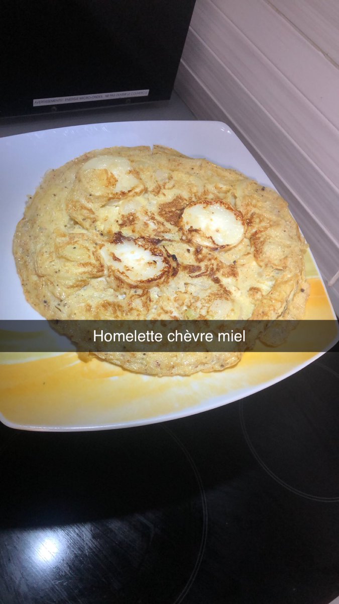 BasianiDaryl's tweet photo. Homelette chèvre miel banger https://t.co/YYghmtKgw6