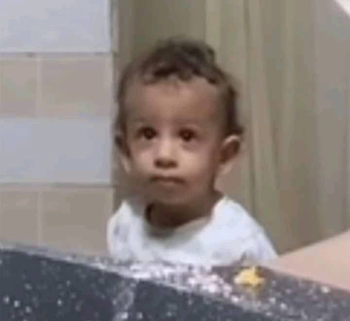 وشي بعد ما اتشرحلي الموضوع الف مرة و انا لسة مش فاهم