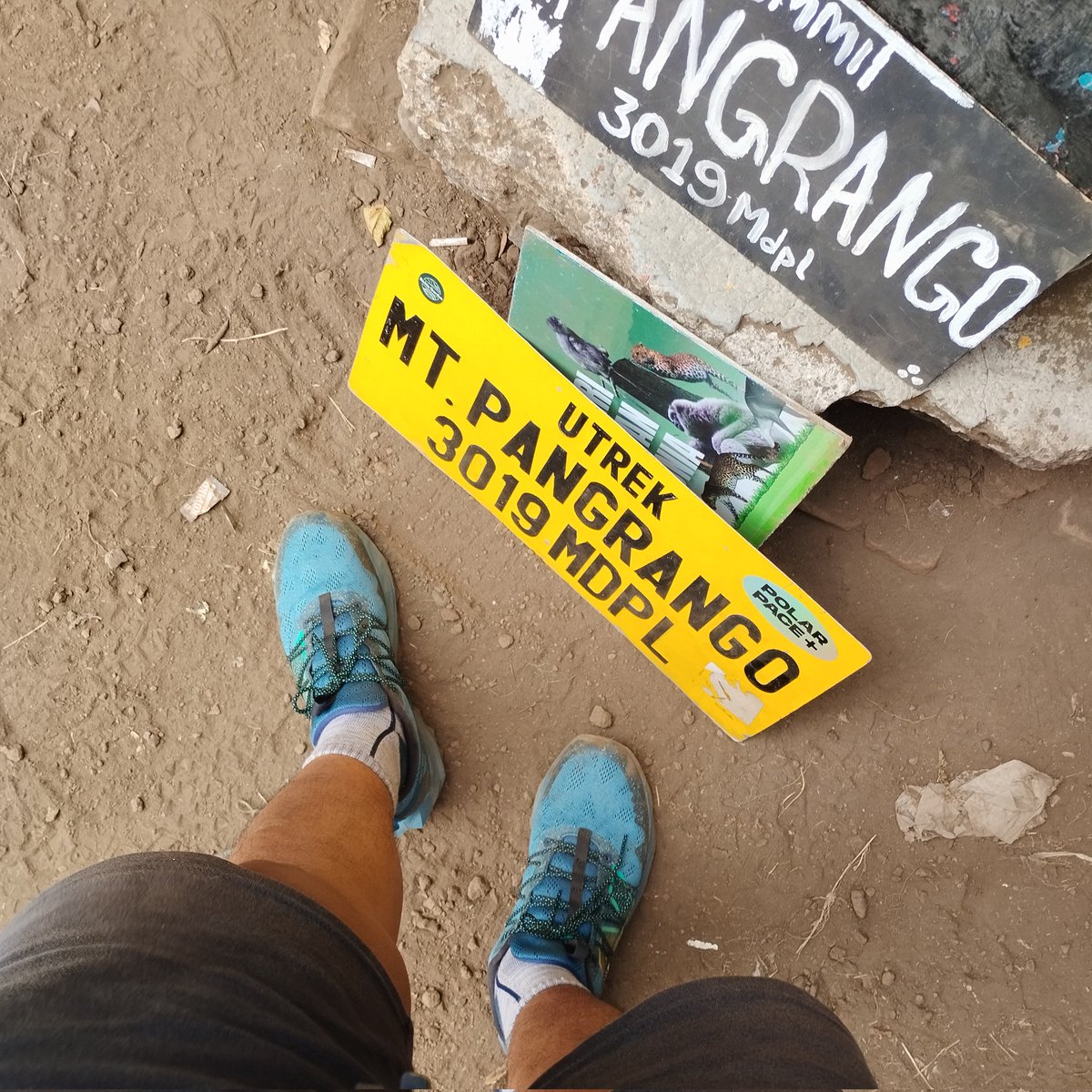 iphelo's tweet photo. Dalam bayanganku tiket @TNGedePangrango  naik jadi 150k.. Ehh meleset. Atau seharga tiket trailrun 20km, include makan dan menginap. 250k harga fair nya. Biar exclusive.  Tolong revisi harga. https://t.co/18IU0h1Rdz