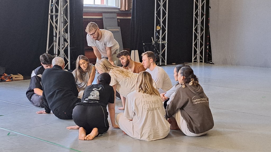 We’ve been keeping things under wraps, but at last the time has come to give you a peek behind the scenes into the creation of our next thrilling dance-circus touring production Hidden 👀

Read our latest blog to find out more: bit.ly/3NQ8t7l