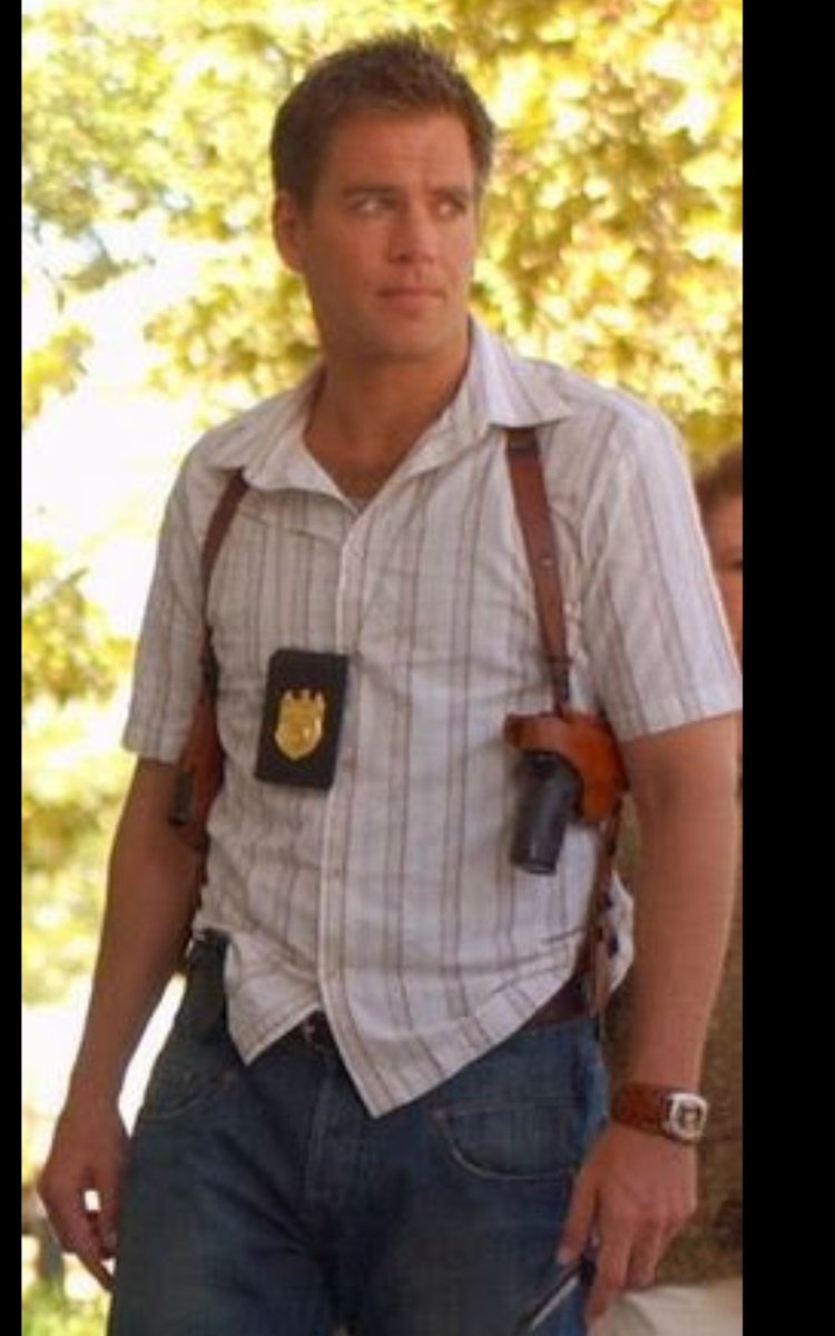 Tamsmith_46's tweet image. #FlashbackFriday #TonyDinozzo #JamesBond