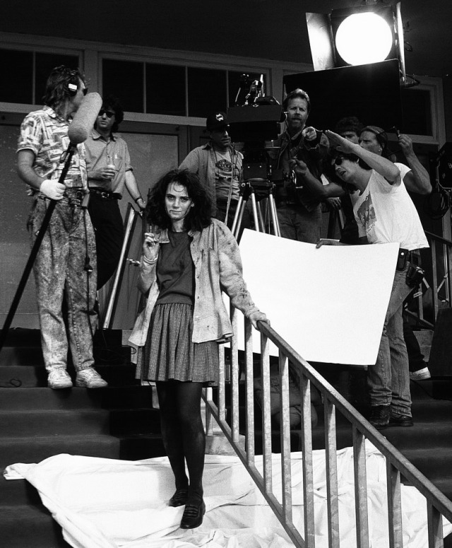 TheCinesthetic's tweet photo. winona ryder on the set of heathers https://t.co/DRuFQdzcx2