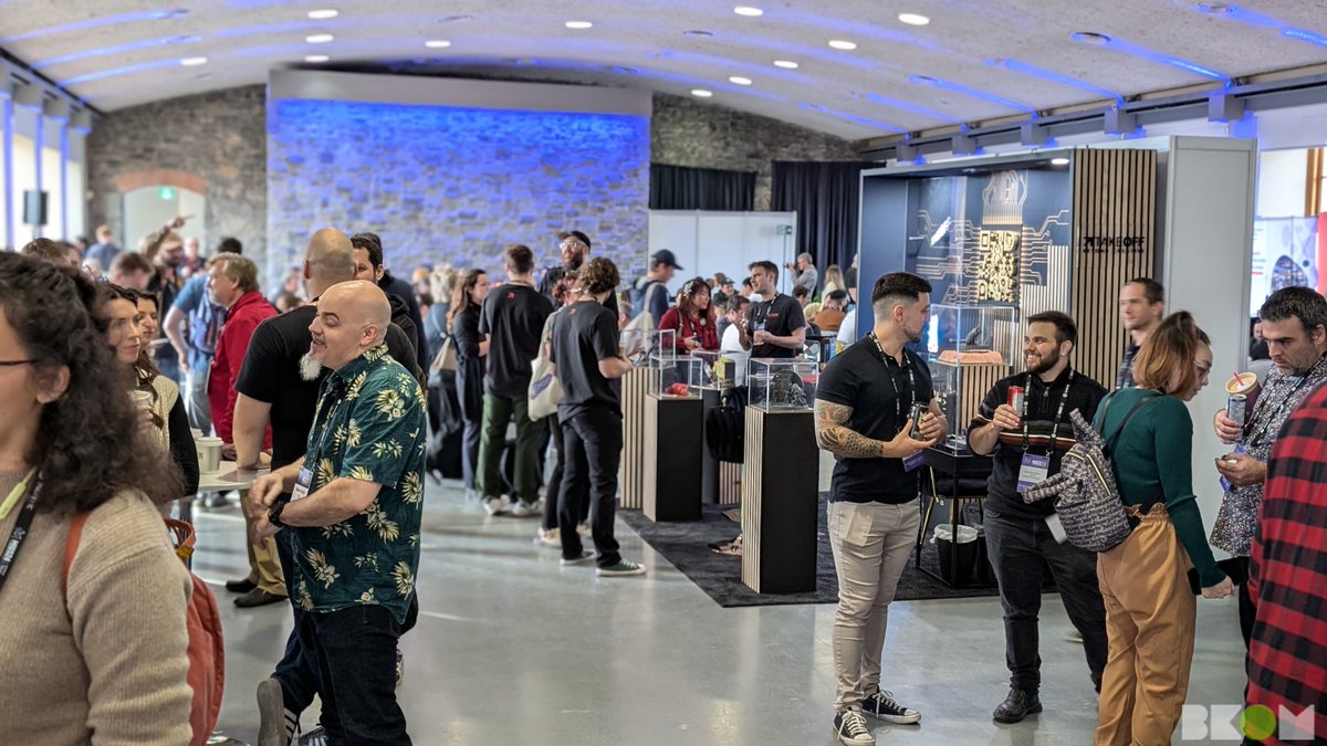 BkomStudios's tweet photo. The BKOM team was in Montreal for MIGS! 🎮 We took this opportunity to connect with new partners and strengthen our bonds with valuable allies from previous years.
#BKOMStudios #MIGS #MontrealInternationalGameSummit #LaGuilde #Montréal #JeuxVidéo #VideoGames https://t.co/qV26kBrLX6