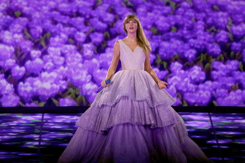 PopCrave's tweet photo. 2 years ago today, Taylor Swift announced ‘The Eras Tour.’ https://t.co/s45x3hSzKD