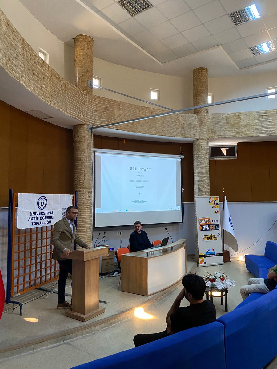 UniAKAydin's tweet photo. ADÜ Merkez Kampüs AİSYEM Salonunda Doç. Dr. Ali Bilgenoğlu hocamız ile Dünden Bugüne Filistin Davası adlı söyleşi programını gerçekleştirdik.

#saystop
#freepalestine https://t.co/47Z2sr7fI5