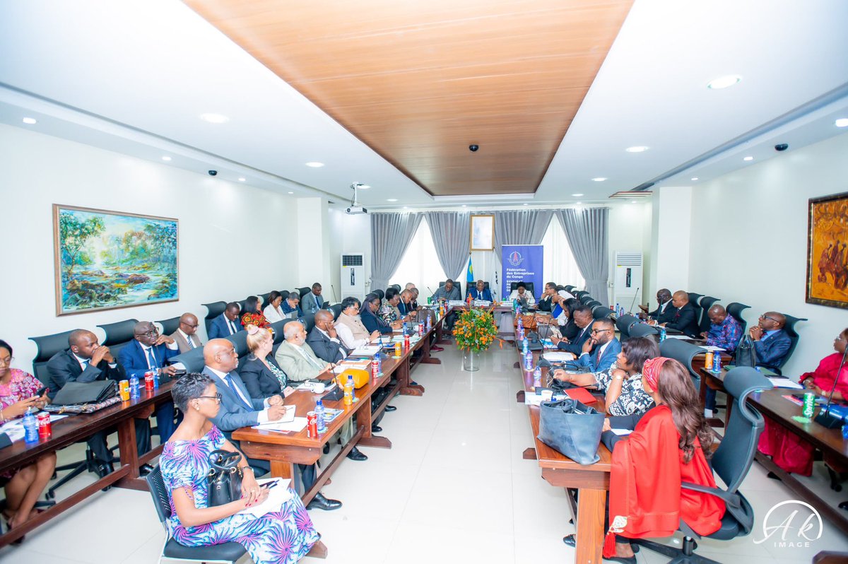 Ngwanzaruth1's tweet photo. 31 octobre

J’ai assisté à ma 4e réunion du Conseil d’Administration de la Fédération des Entreprises du Congo (FEC) pr l’année 2024,en tant qu’administrateur😊.
Cela fait déjà 1 an depuis mon élection à l’organe décisionnel du patronat congolais, pour le compte de la @CCIR_CD🥰. https://t.co/agE57vX82s