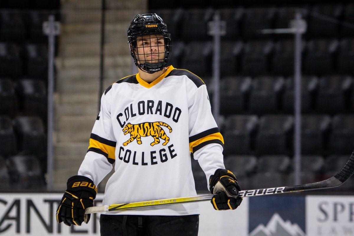 CC Hockey tweet media