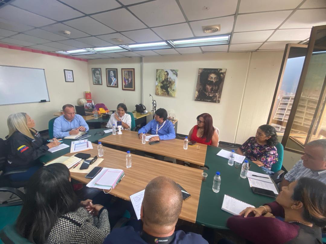 🛑 AHORA | Se desarrolla reunión nacional del Sistema de Formación y Autoformación de la Clase Trabajadora para impulsar el Plan Territorial de formación con las #MisionesEducativas , <a href="/CalidadEsVida/">Sencamer</a> <a href="/sapi_ve/">Servicio Autónomo de la Propiedad Intelectual</a> <a href="/MinTrabajoVE/">Ministerio del PP para el Proceso Socia de Trabajo</a> <a href="/EdgarBlanco_VE/">Edgar Blanco</a> @MPPEDUCACION  ¡Seguimos avanzando!