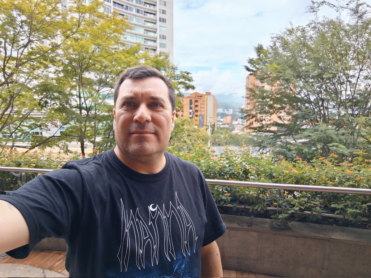 Esparciendo la palabra de <a href="/InannaMetal/">INANNA</a> en Medellín, Colombia.