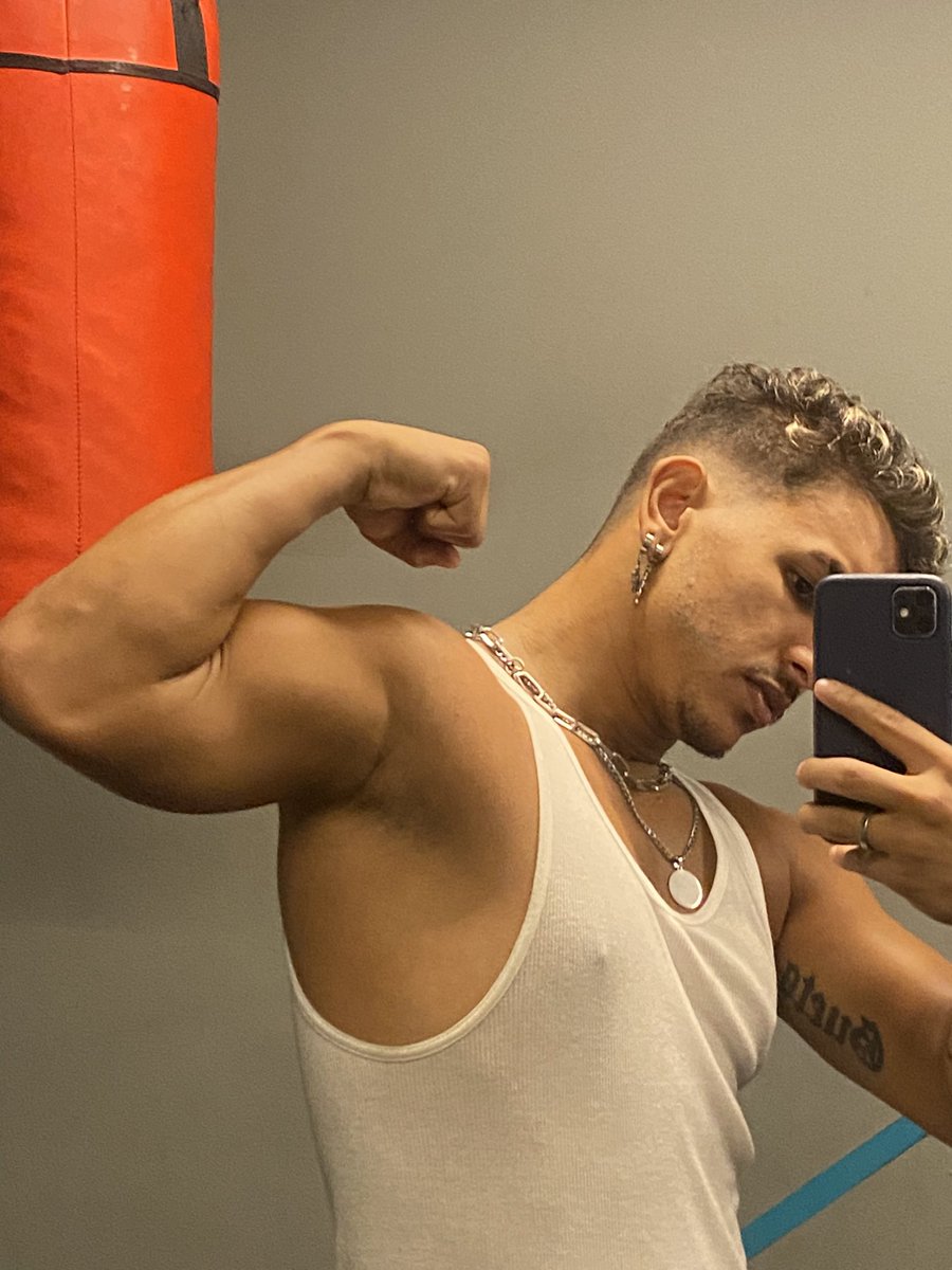 💪🏽