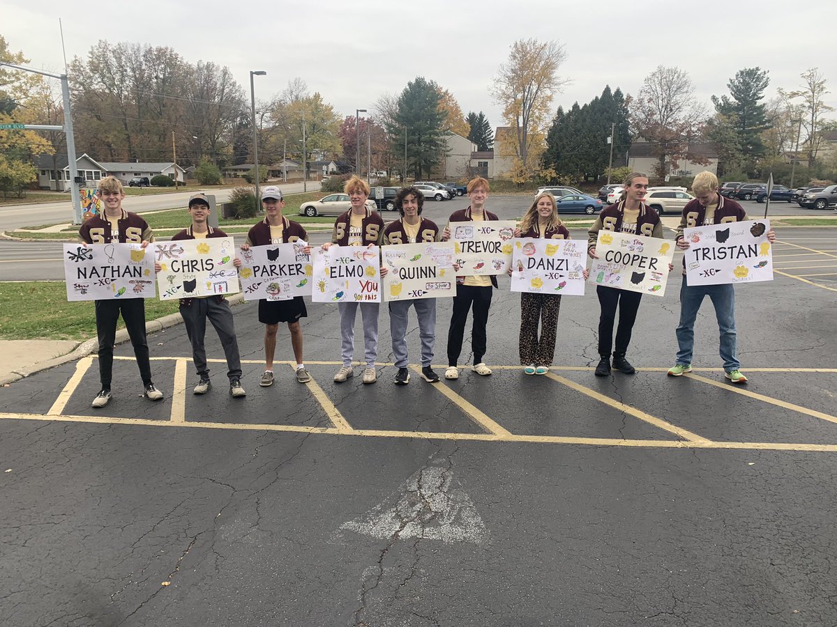 CoachJK2's tweet image. Stow Bulldogs are heading to State Championships!  Thanks Highland Elementary Bulldogs for the AWESOME signs &amp;amp; to everyone at both Highland &amp;amp; the High School for the wonderful send off!  It’s great to be a Bulldog!  #strongertogether #speedkills
