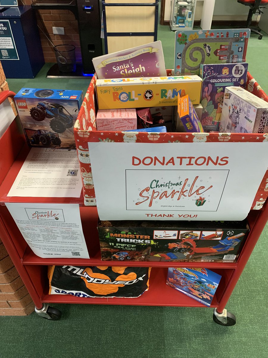 nathyc1972's tweet image. #ChristmasSparkleProject - donation point at #BurnhamLibrary @SomersetLib until 22nd Nov! Lots of donations generously dropped off but we could always receive more to help those children less fortunate enjoy this Christmas. 
#SomersetLibrariesSupportingTheirCommunties