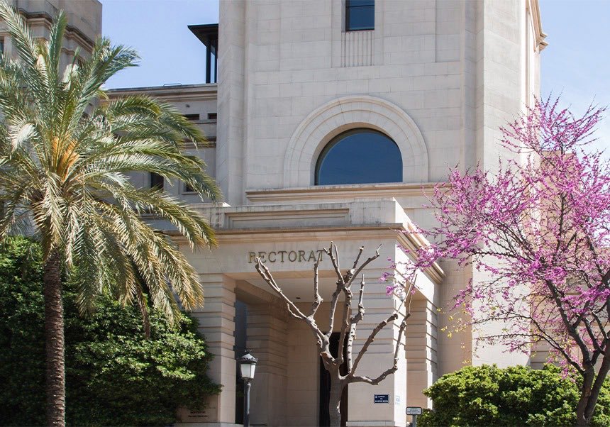 La UV implementarà mesures d’atenció i flexibilitat per a l’estudiantat i el personal del 4 al 10 de novembre, adaptables segons la situació. Inclouen suport psicològic, préstec d’equipament i opció de teletreball per força major. 
Llig tot el comunicat 👉 uv.es/rectorat/dana/…